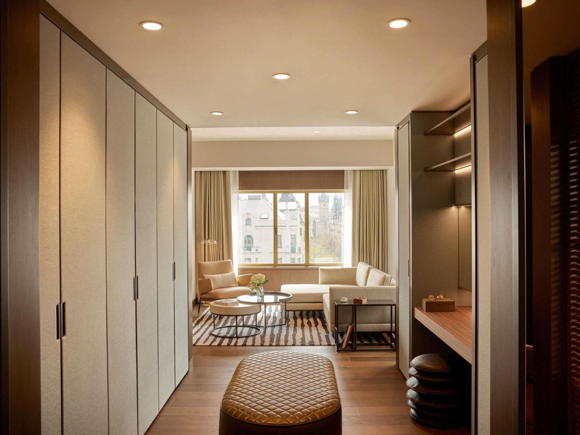 Fairmont Golden 5*